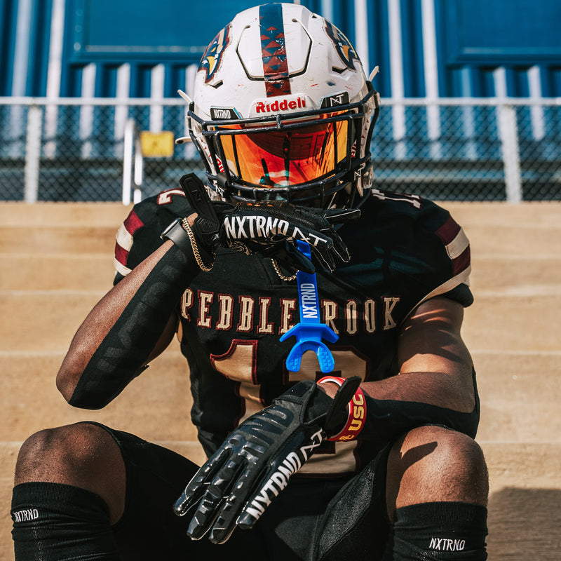 Load image into Gallery viewer, NXTRND G1™ Football Gloves Black