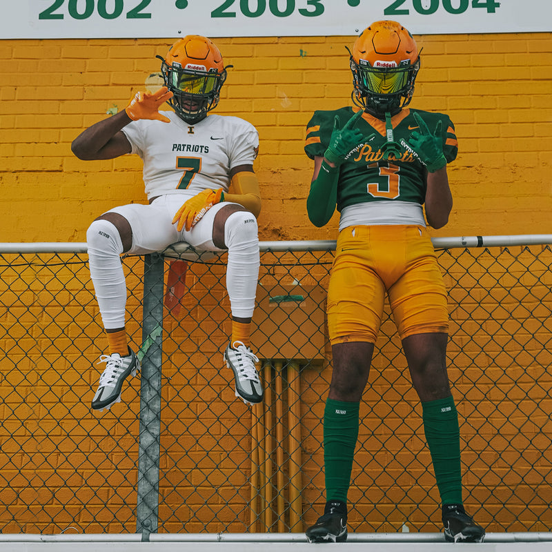 Load image into Gallery viewer, NXTRND XTD™ Scrunch Football Socks Green
