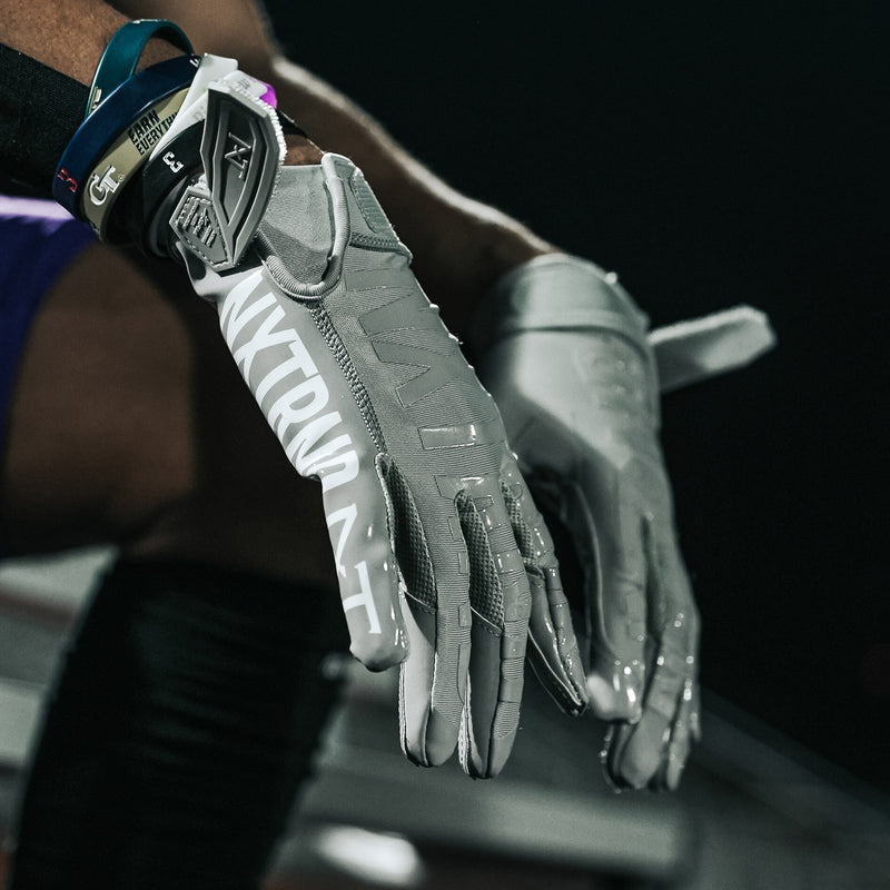 Load image into Gallery viewer, NXTRND G1™ Football Gloves Grey
