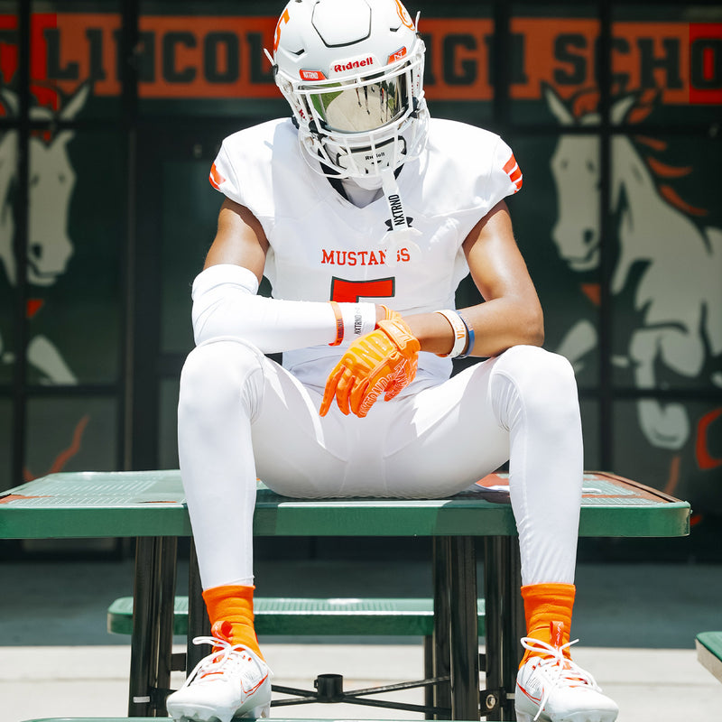 Load image into Gallery viewer, NXTRND Quarter Football Socks Orange 3-Pairs
