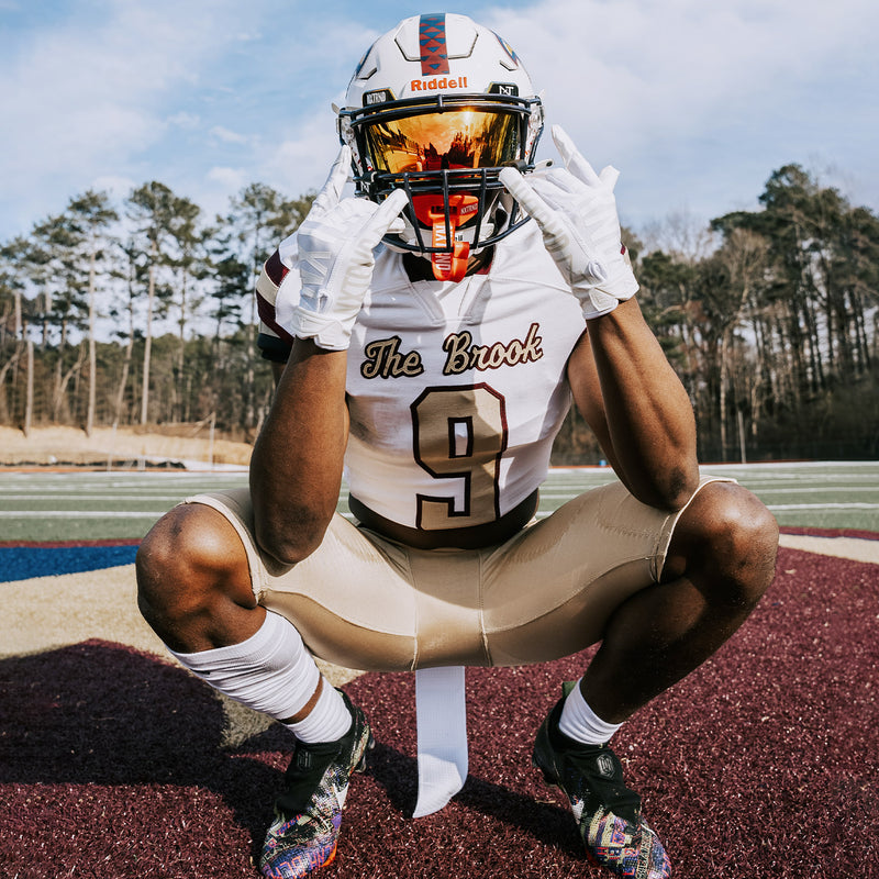 Load image into Gallery viewer, NXTRND Quarter Football Socks White 3-Pairs